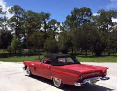 1957 Ford Thunderbird
