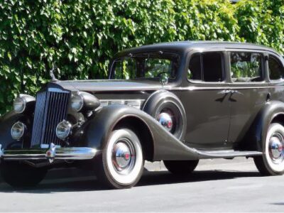 1937 Packard Super Eight 1500 4-Door Sedan