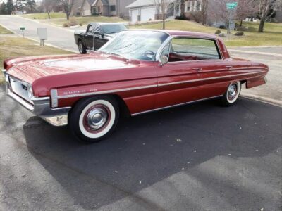 1961 Oldsmobile Super 88 Holiday HT