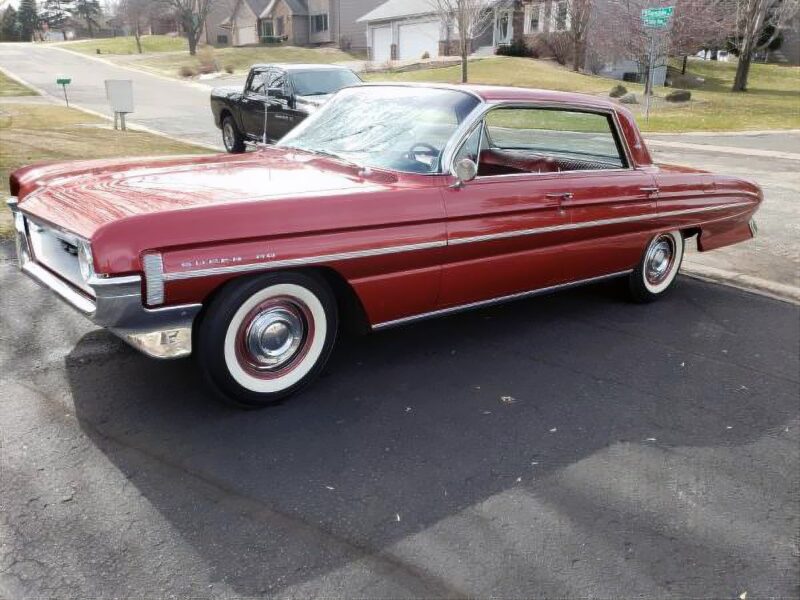1961 Oldsmobile Super 88 Holiday HT